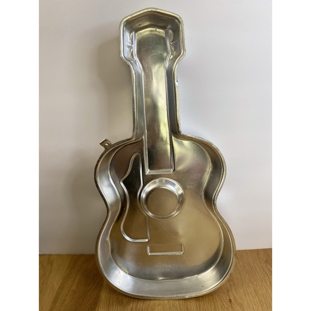 Vintage‎ Wilton Chicago 60643 Guitar Cakepan Shapley Cakes Made In Japan